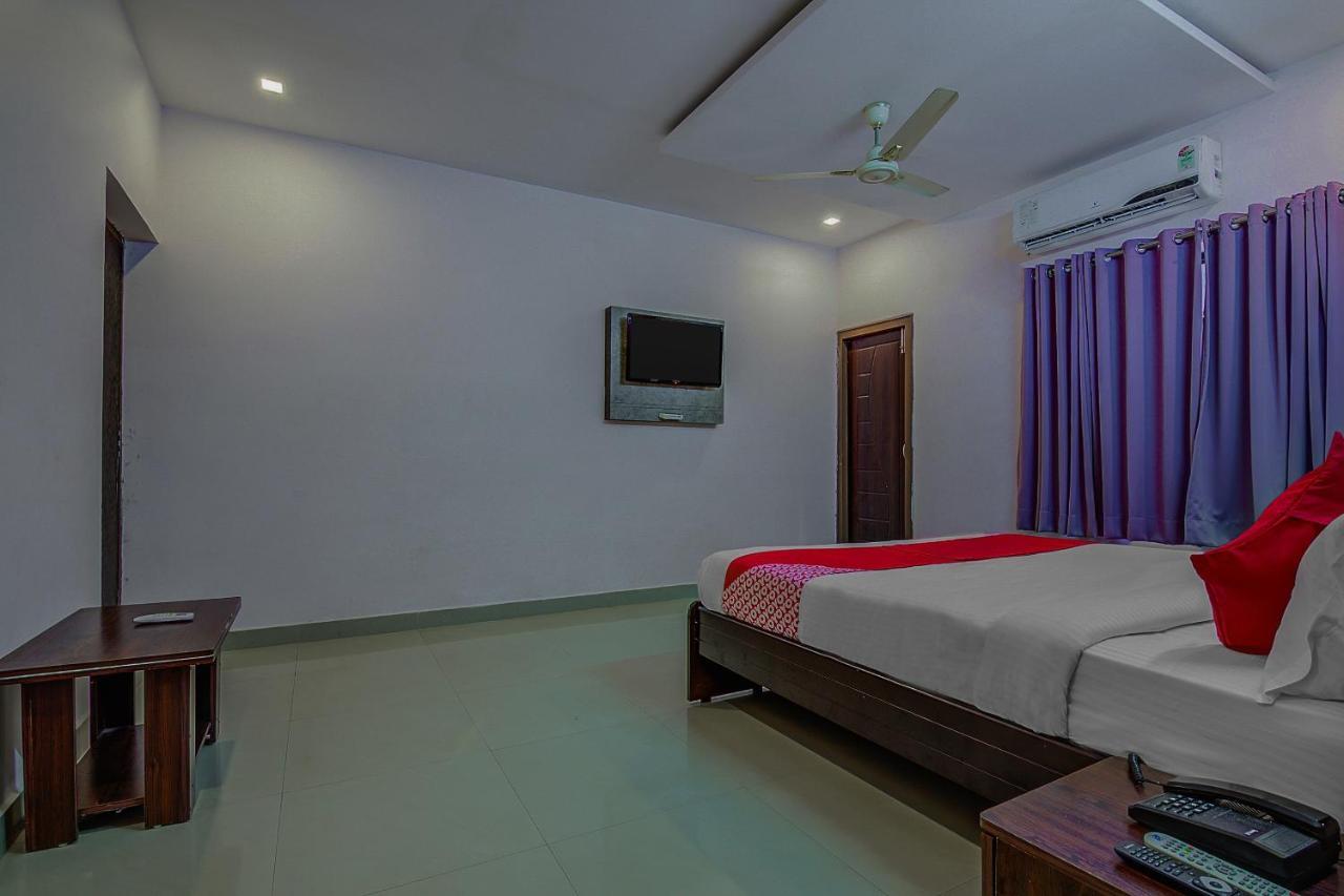 Oyo 8929 Stay Siddhartha Residency Jalaripeta Bagian luar foto