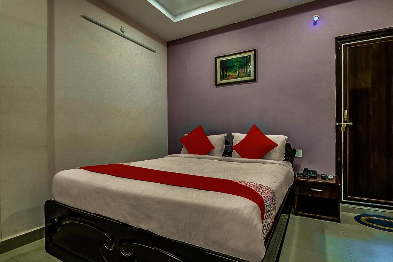 Oyo 8929 Stay Siddhartha Residency Jalaripeta Bagian luar foto