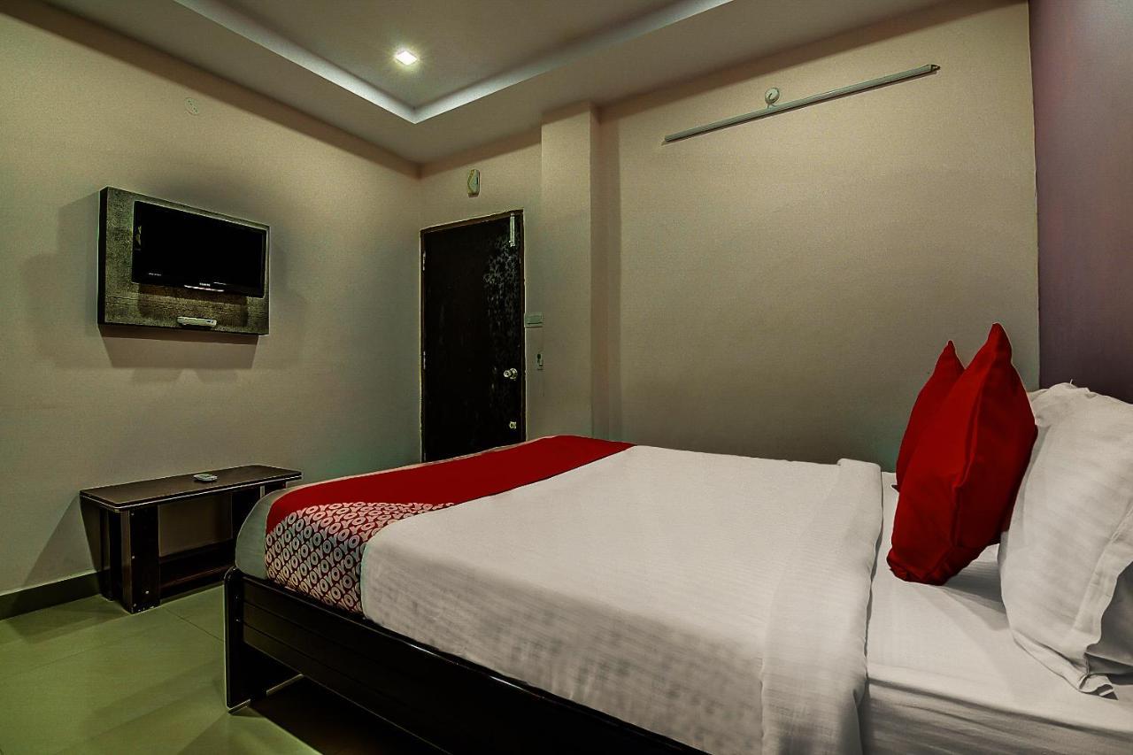 Oyo 8929 Stay Siddhartha Residency Jalaripeta Bagian luar foto