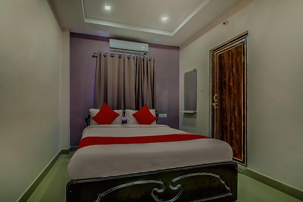 Oyo 8929 Stay Siddhartha Residency Jalaripeta Bagian luar foto
