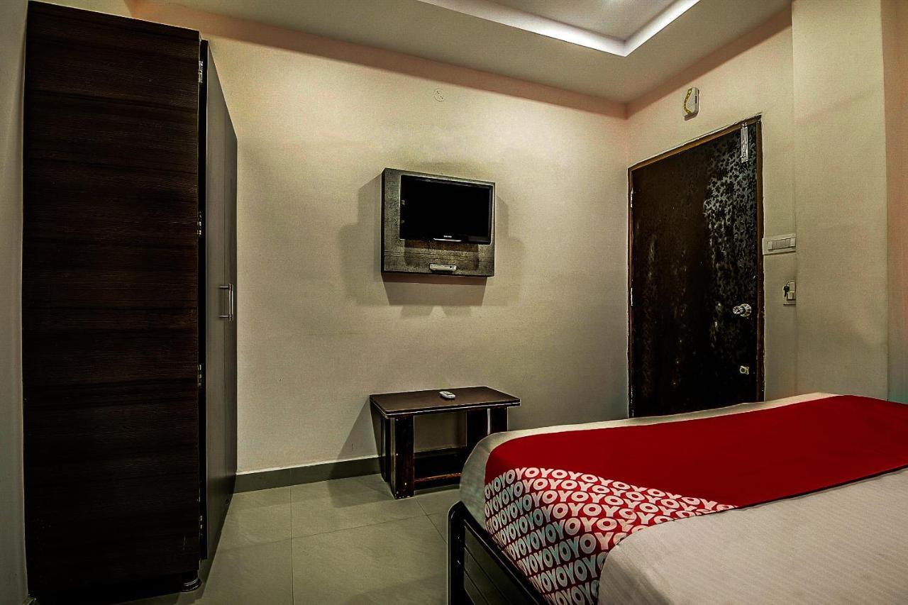 Oyo 8929 Stay Siddhartha Residency Jalaripeta Bagian luar foto